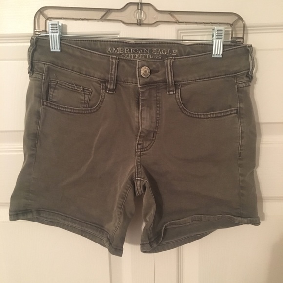 American Eagle High Wasted Shorts - Picture 2 of 5